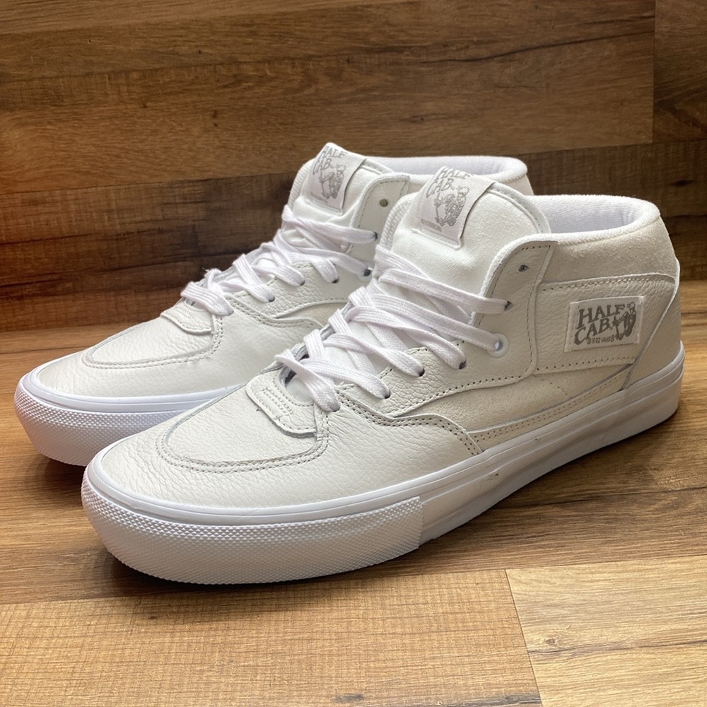 VANS SKATE SHOES